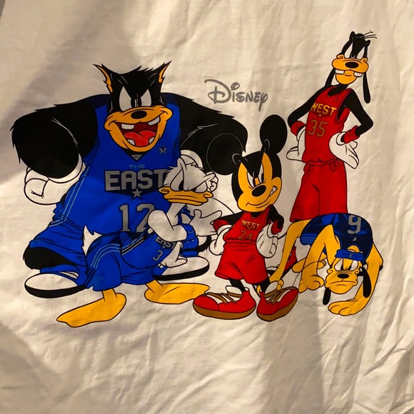 Short sleeve crew neck 2011 nba all star shirt featuring Disney characters - Picture 7 of 7